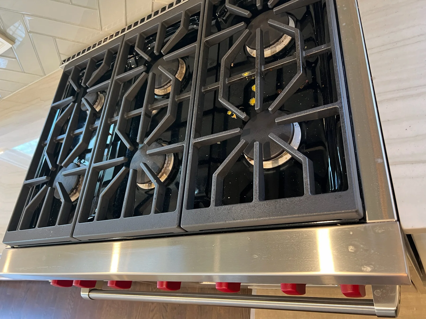 Stove detail cleaning result