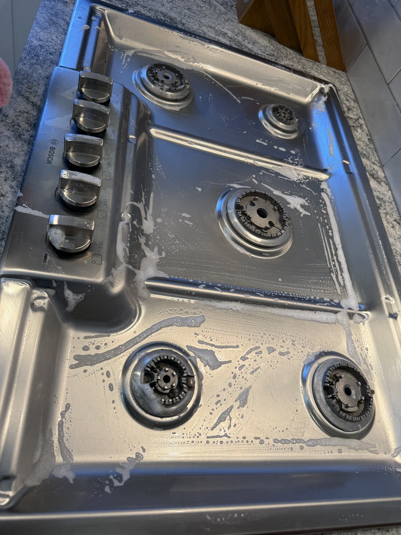 Cooktop cleaning detail